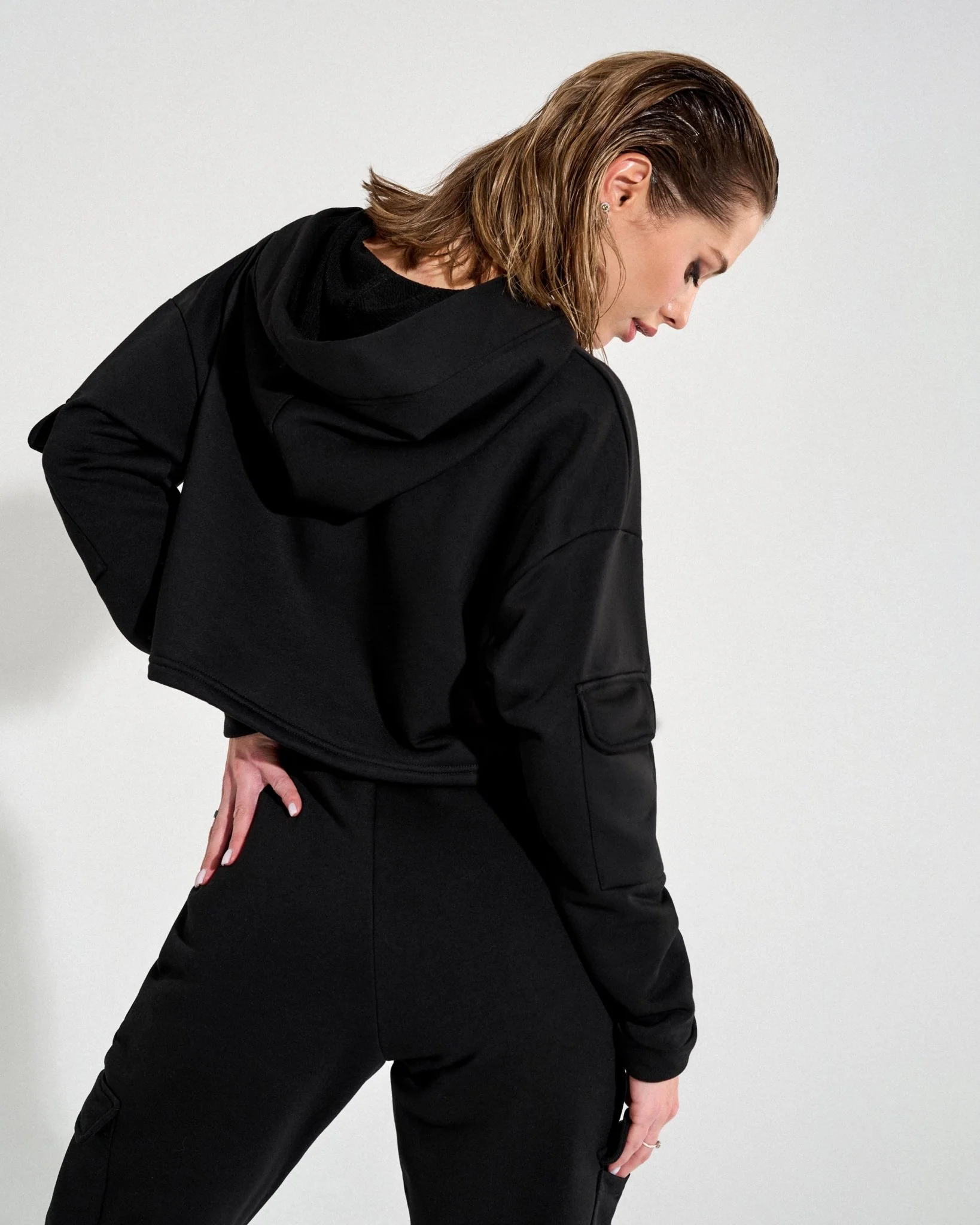 Cargo Sweatshirt Black - Image 8