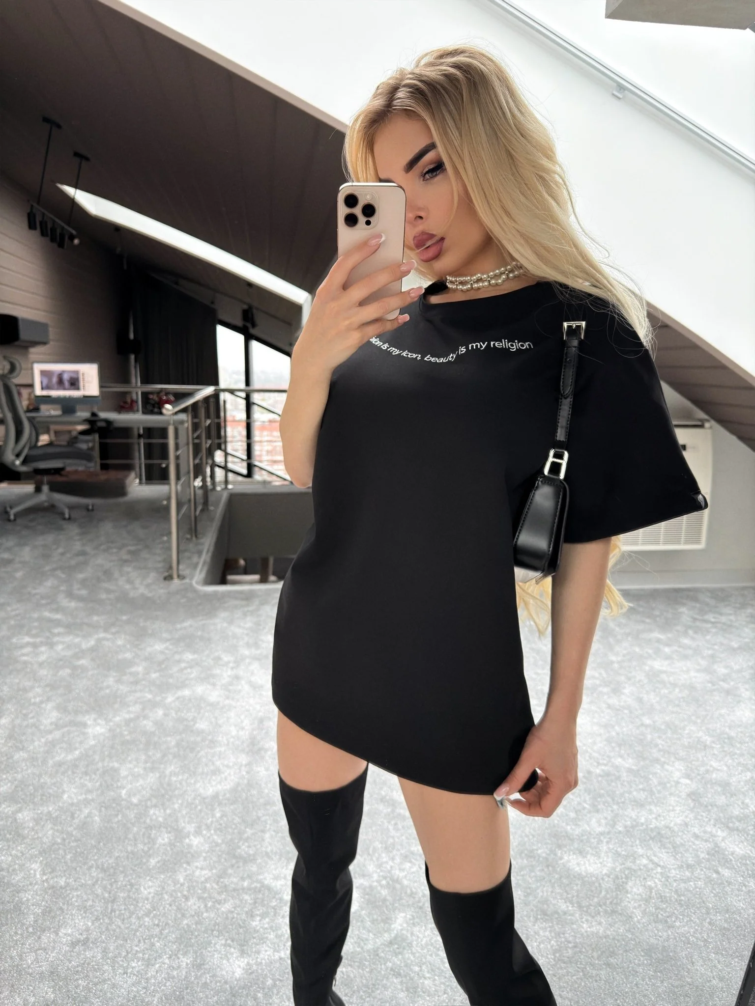 T-shirt Oversize T-Shirt Beauty Icon - Image 3