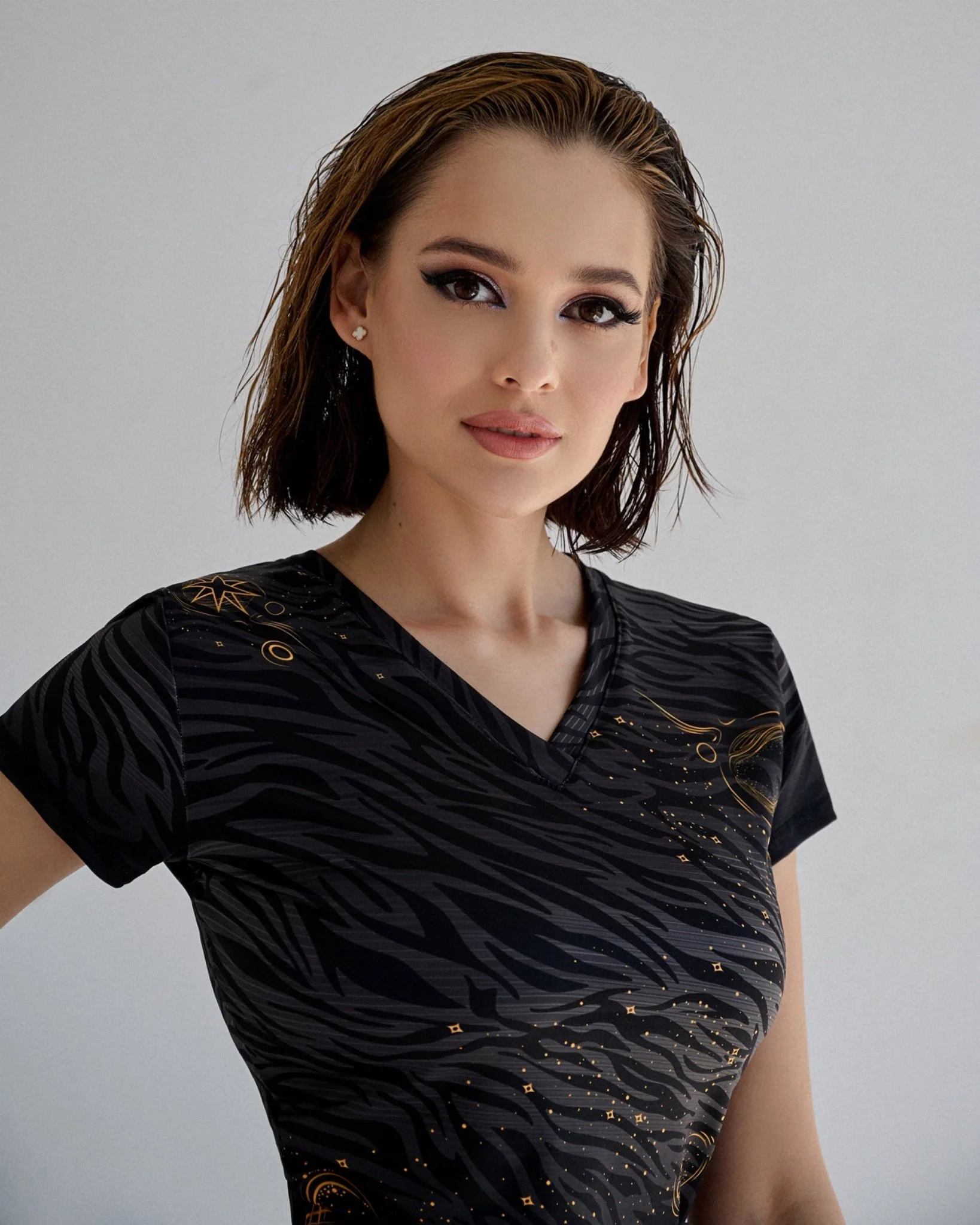 V-Shirt Wild Witch - Image 2